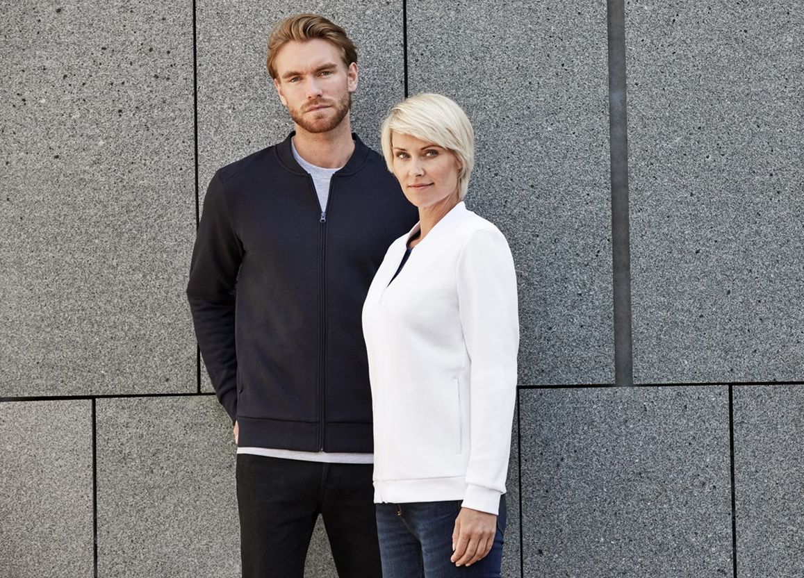 Jacken und Pullis für Pflegekräfte