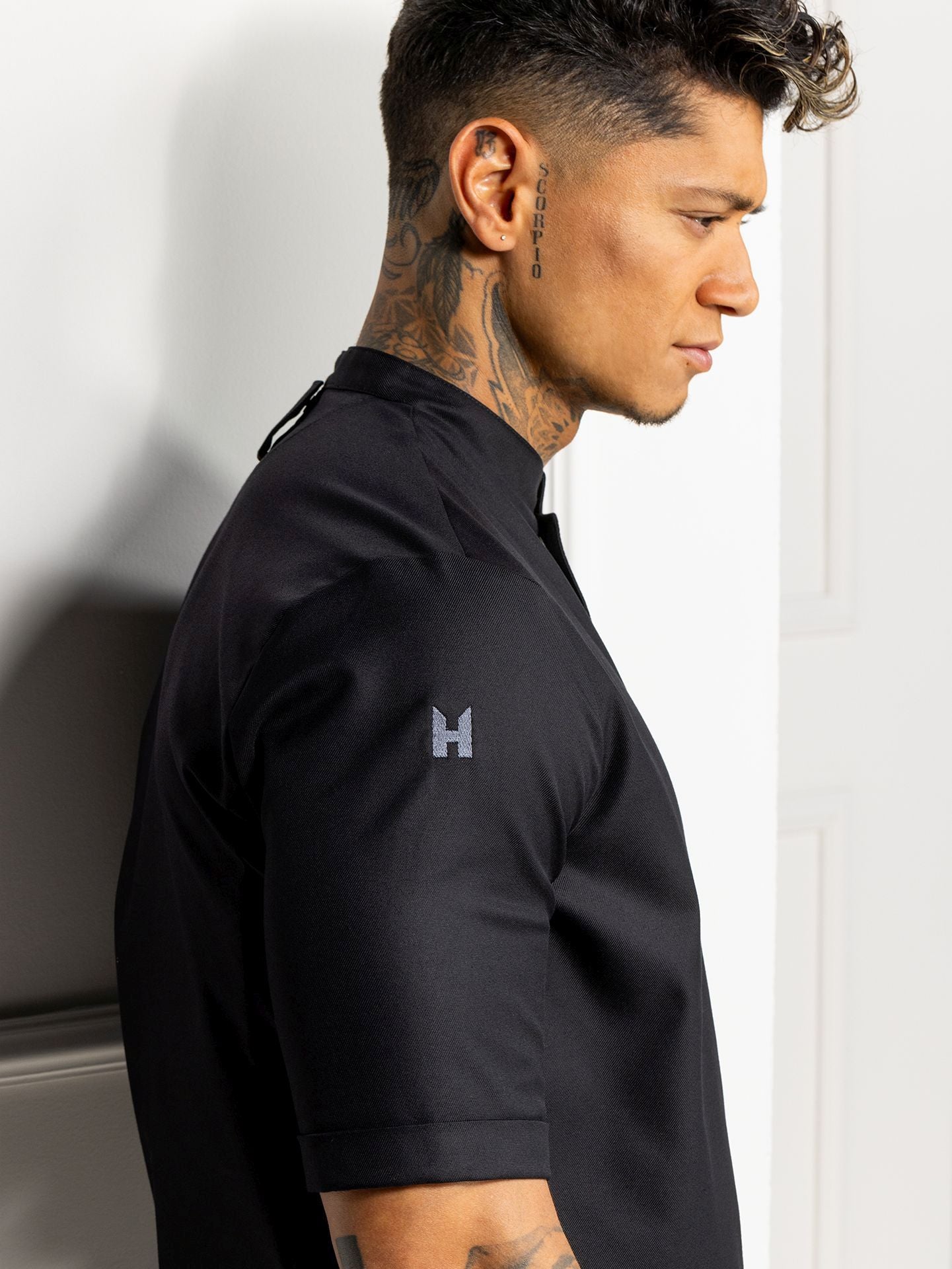 Kurzarmjacke 1401 Tygo schwarz von Le Nouveau Chef bei workers friend
