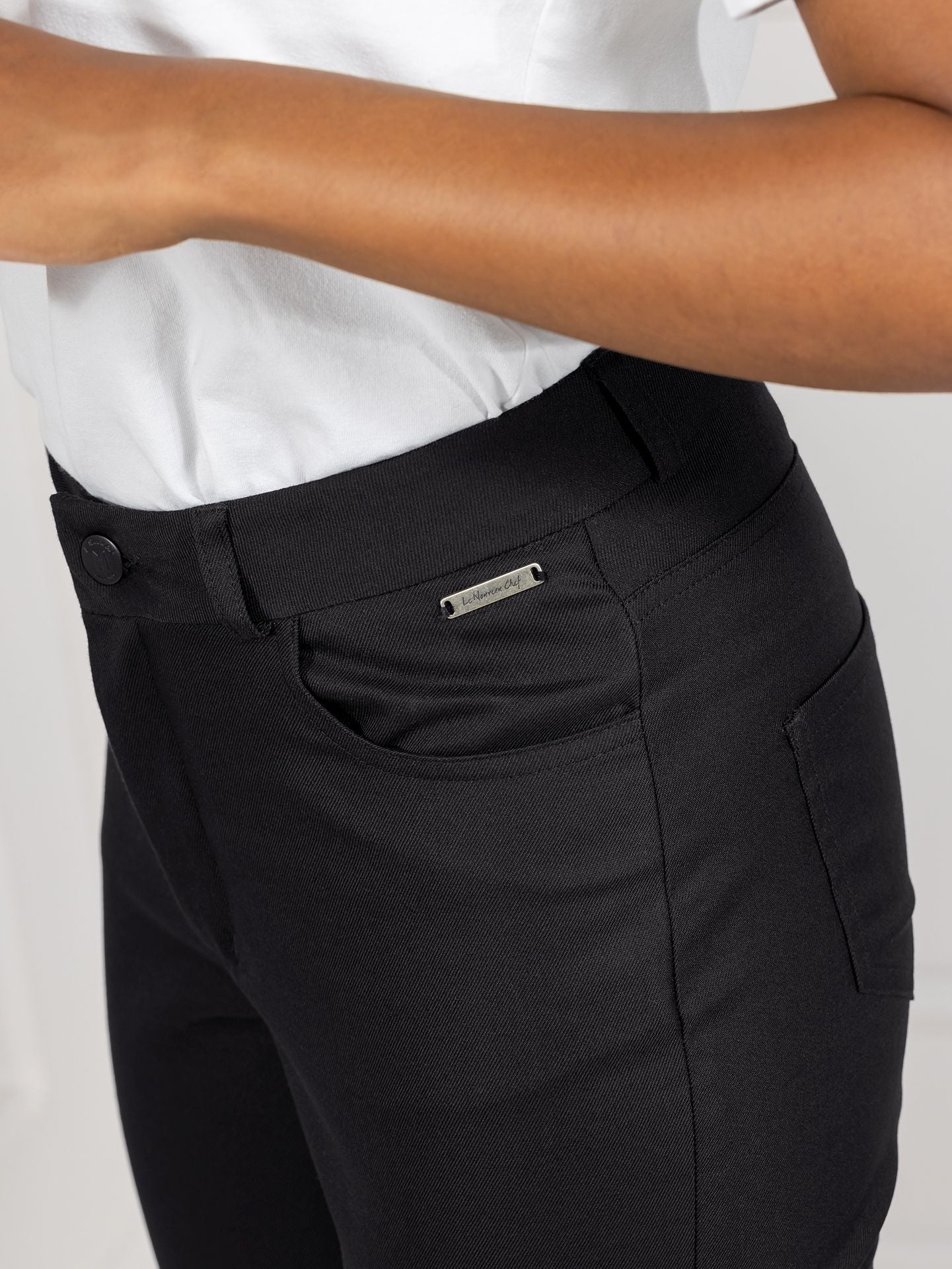 Damen Chino 1227 Savannah schwarz von Le Nouveau Chef bei workers friend bestellen