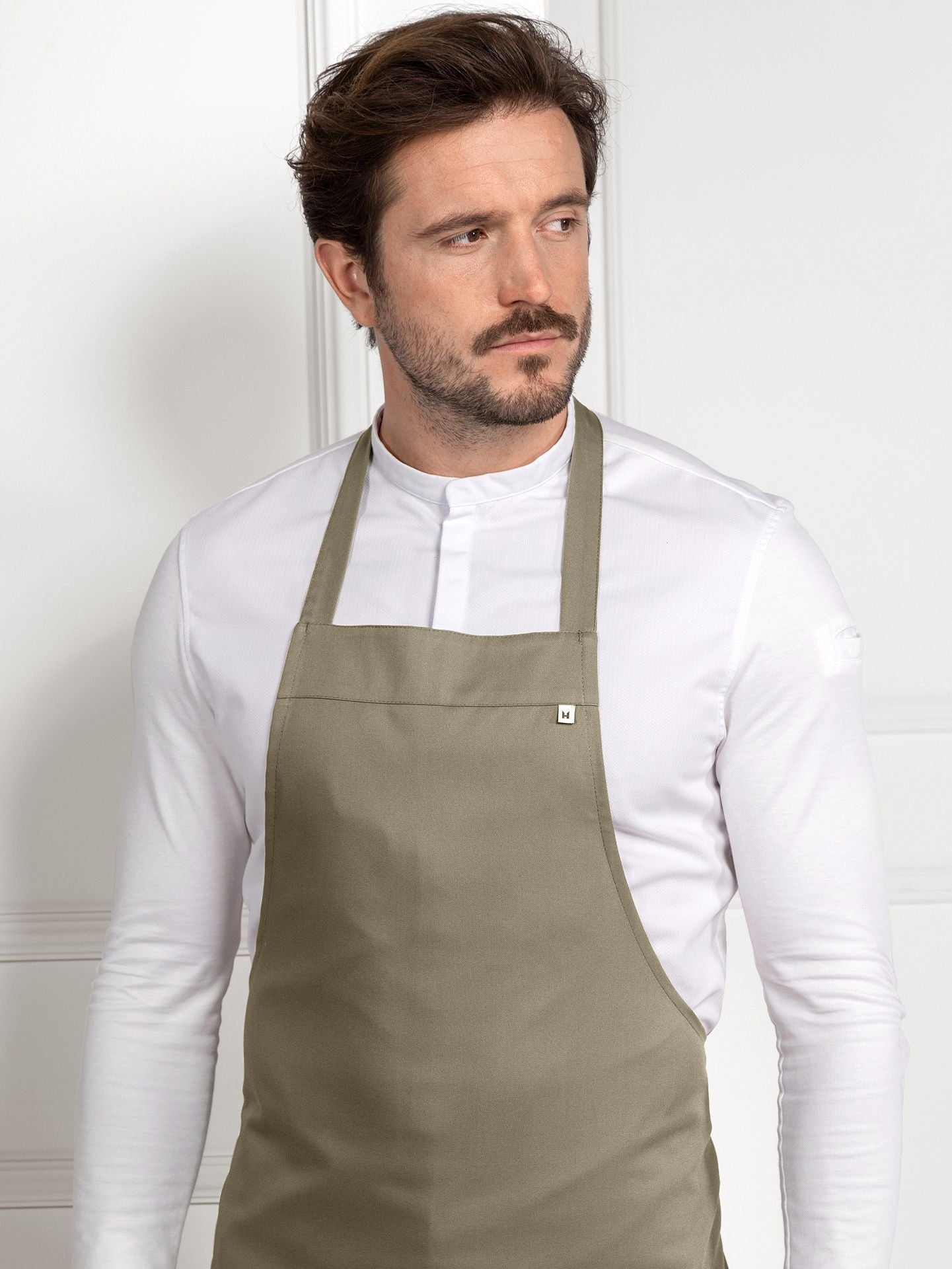 Latzschürze 1033 Denver olivette von Le Nouveau Chef bei workers friend bestellen