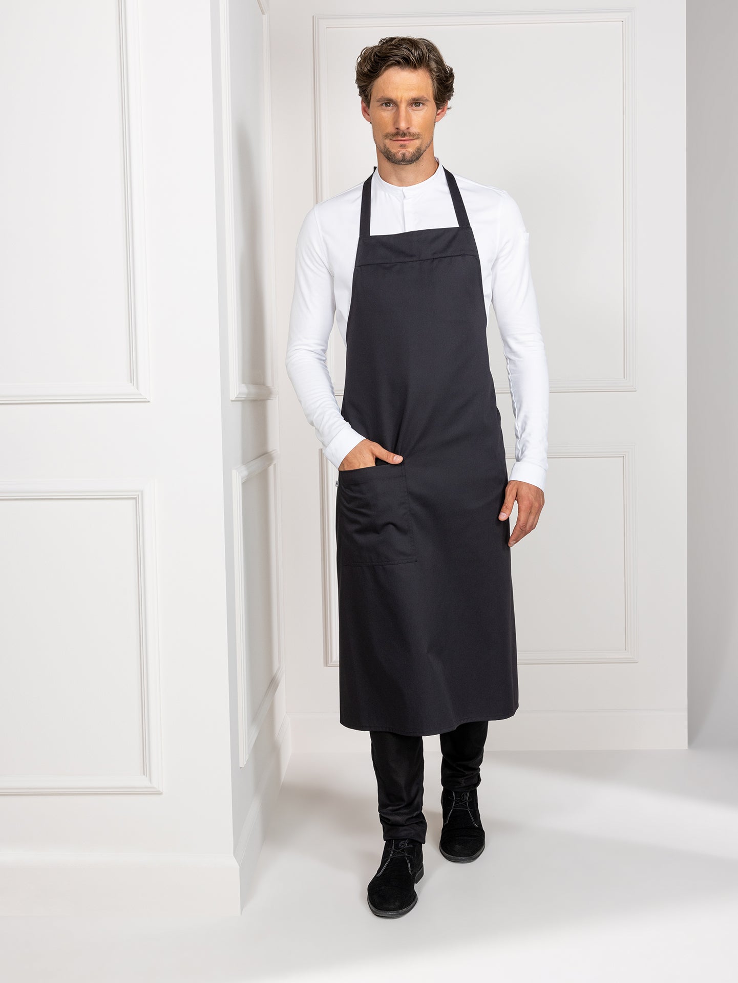 Extrabreite Latzschürze 1070 Peter mit Taschen