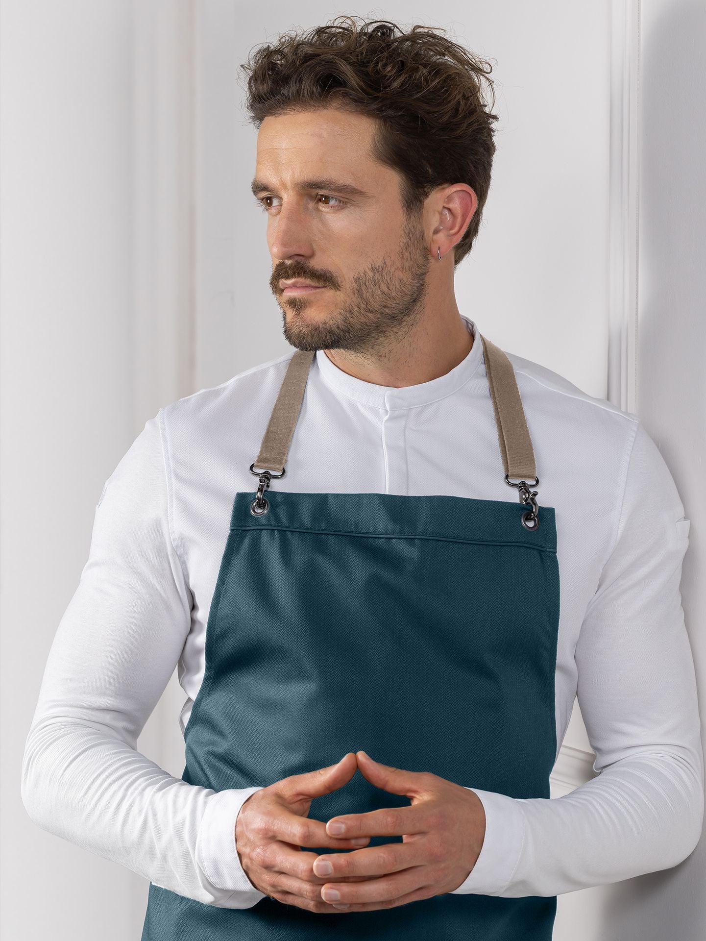 Koch-/ Serviceschürze 1147 Davos petrol von Le Nouveau Chef bei workers friend