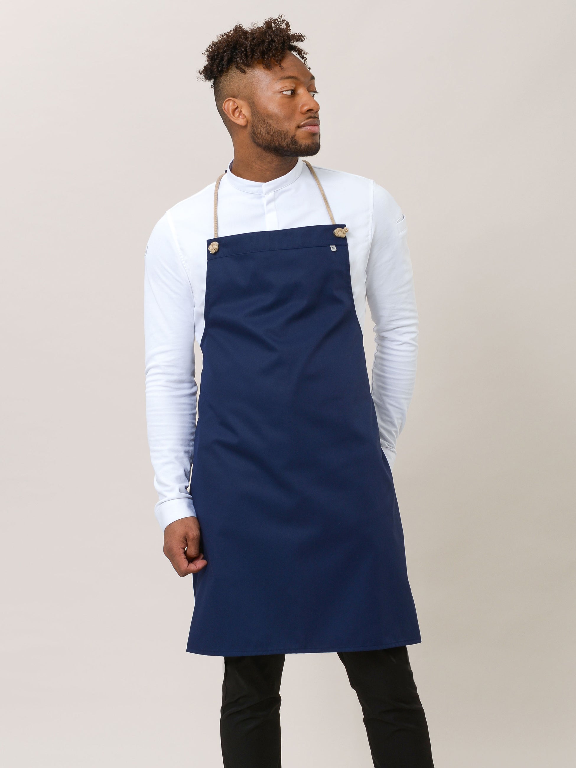 Latzschürze Spanisch One 9001 navy von Le Nouveau Chef bei workers friend bestellen