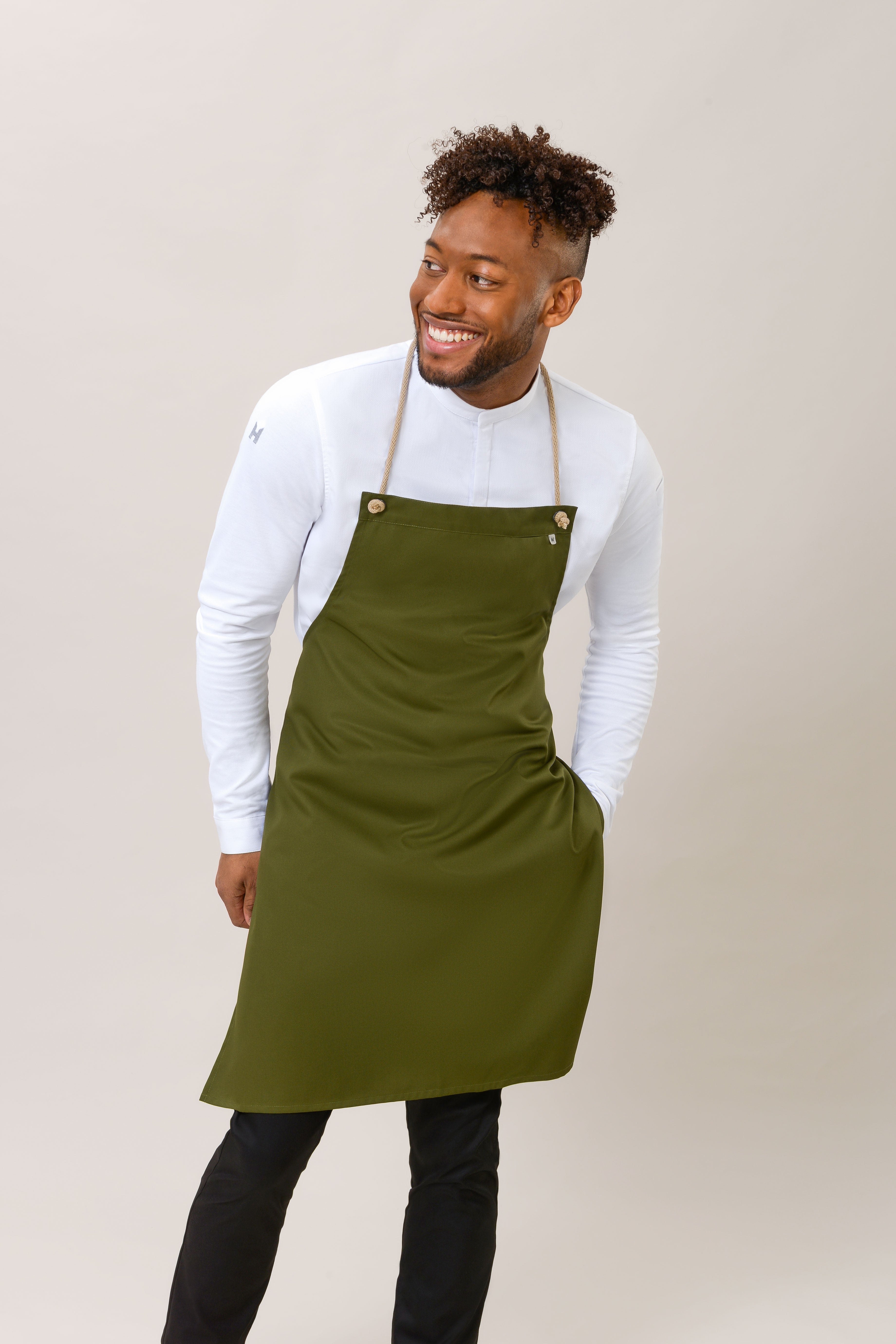 Latzschürze Spanisch One 9001 olive von Le Nouveau Chef bei workers friend bestellen