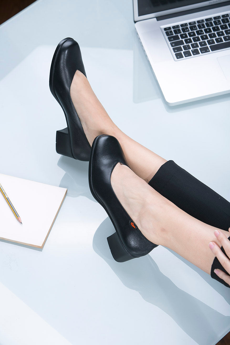 Damen Schuh Salon mit Blockabsatz für Hotel, Büro und Service