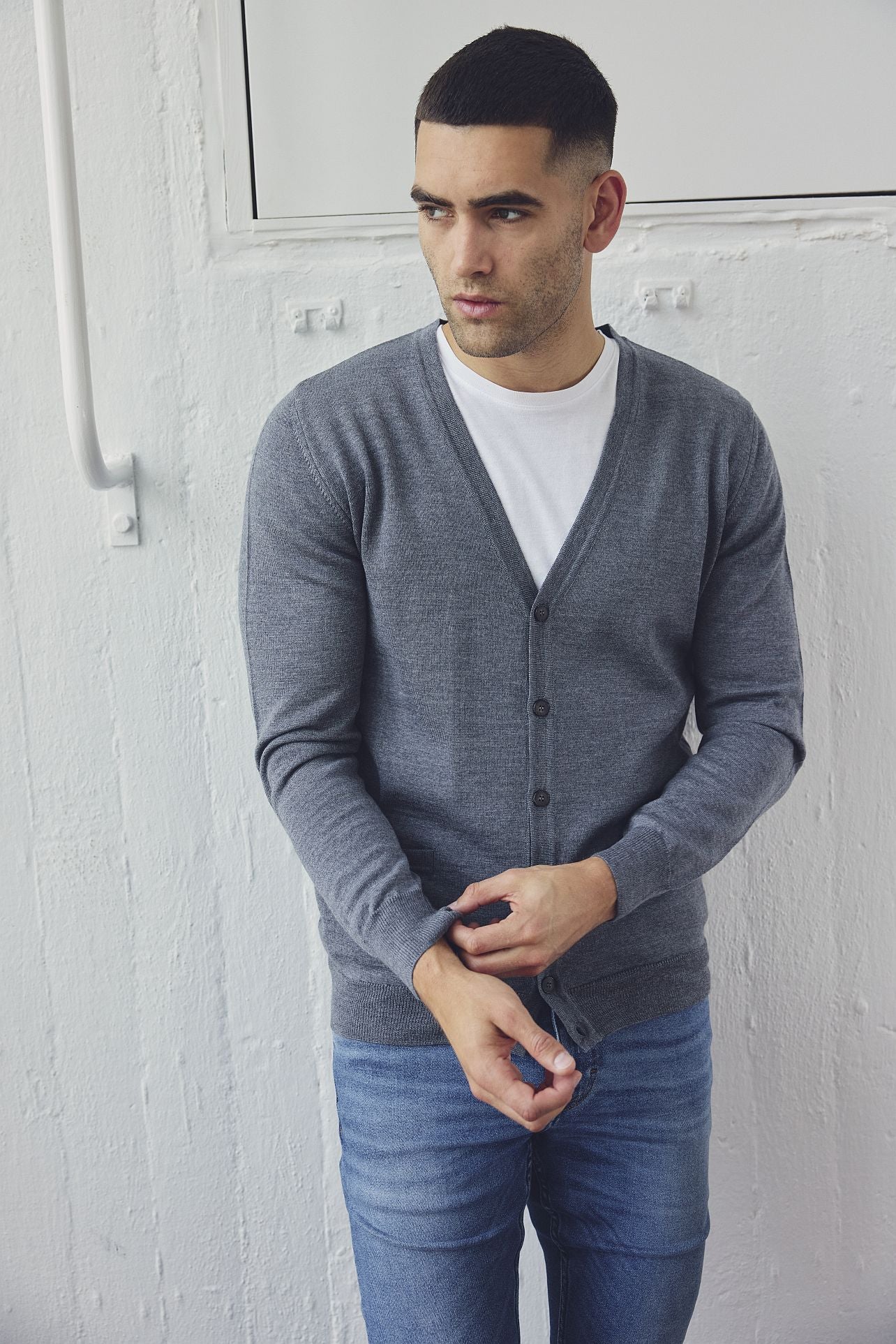 Merino V-Neck Cardigan 50108 Milan von Clipper